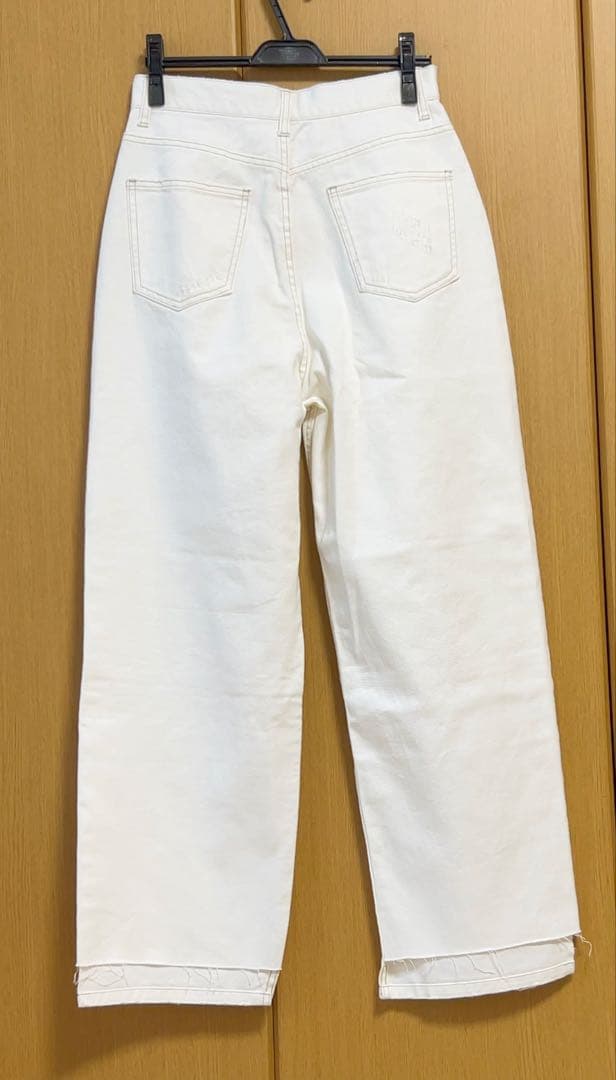 【YENN】イエン　ハイライズ タックワイドデニム WHITE 40