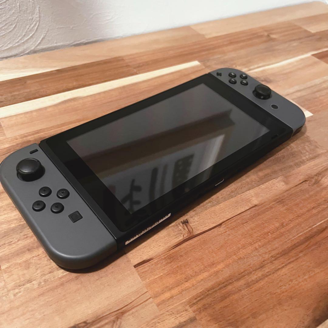 Nintendo Switch スイッチ　グレー 本体　おまけ付き