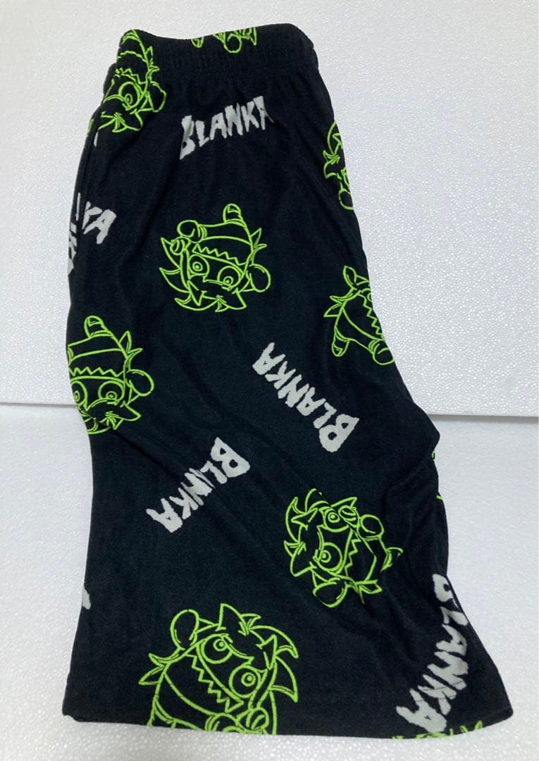 スト6 ドンキ　コラボ　ブランカ　Tシャツ　Ｌサイズ　ハーフパンツ　ハンガー