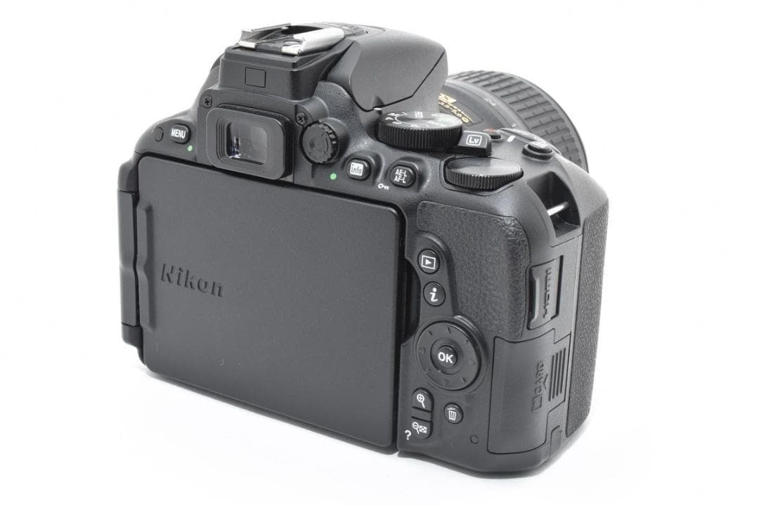 【大人気】 Nikon ニコン D5500 レンズキット デジタル一眼カメラ