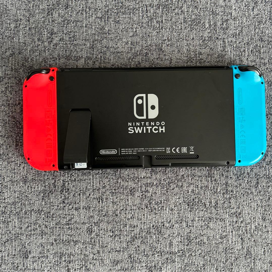 Nintendo Switch 本体 青/赤 充実の付属品