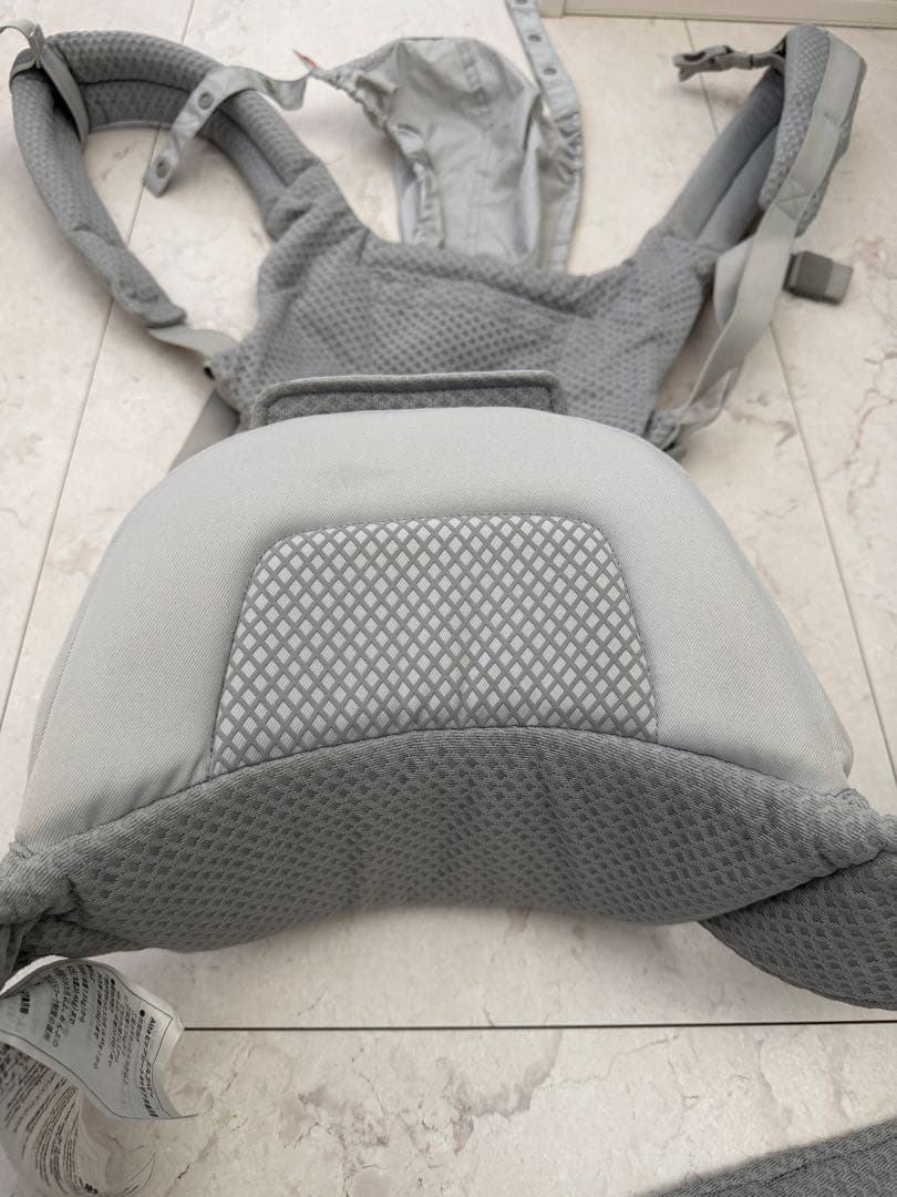 （美品） エルゴベビー　Ergobaby Alta 抱っこ紐　パールグレー