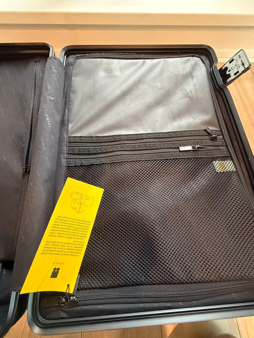 Level 8 Hegent Luggage キャリーケース
