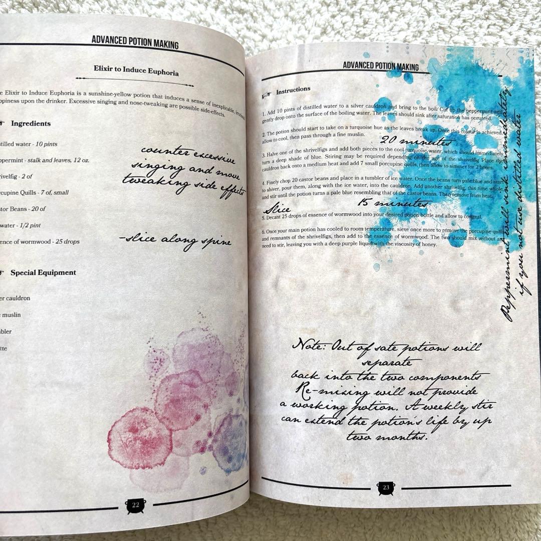 ハリーポッター 魔法薬学教科書のレプリカ スネイプ先生の書き込み入り