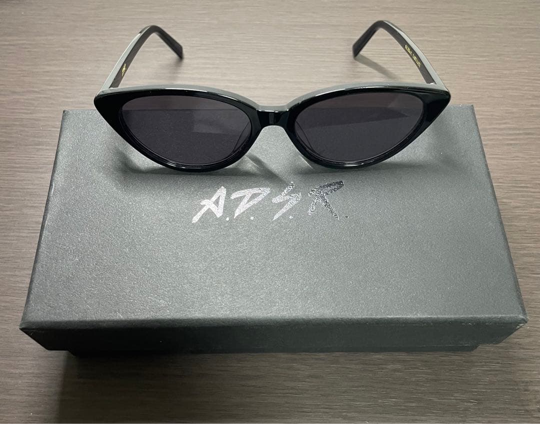 <A.D.S.R> SALENA Beams ブラック サングラス箱付き