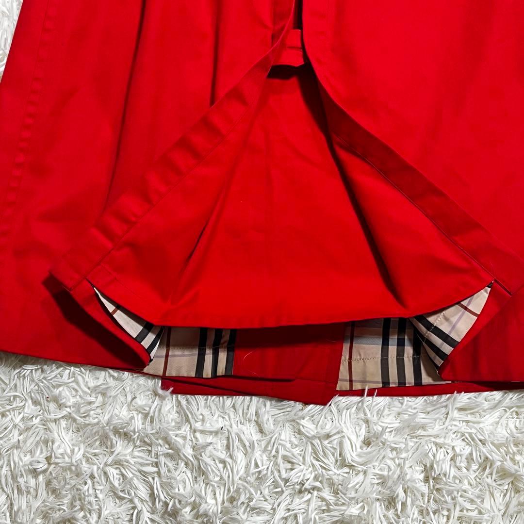 BURBERRY レッド トレンチコート　ノバチェック裏地　ベルト無し