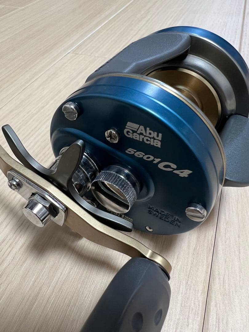 y*n様 希少　超美品　Abu Garcia 5601C4 ベイトリール　左巻き