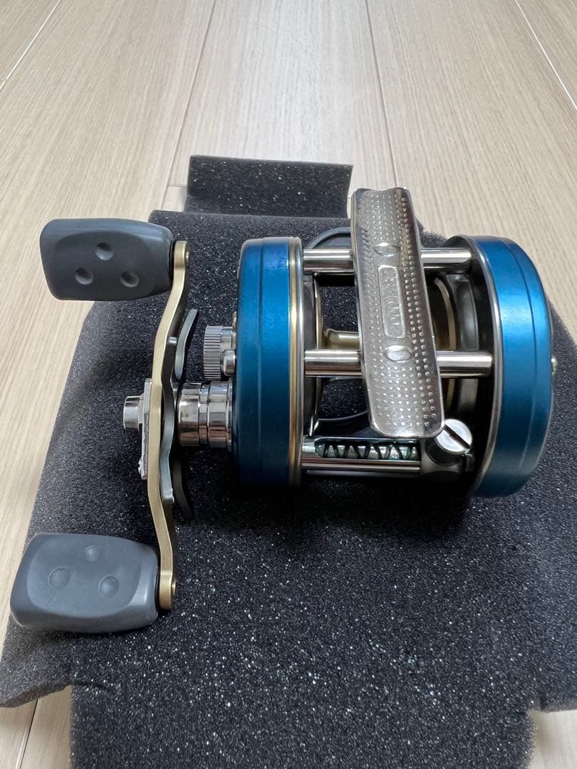 y*n様 希少　超美品　Abu Garcia 5601C4 ベイトリール　左巻き