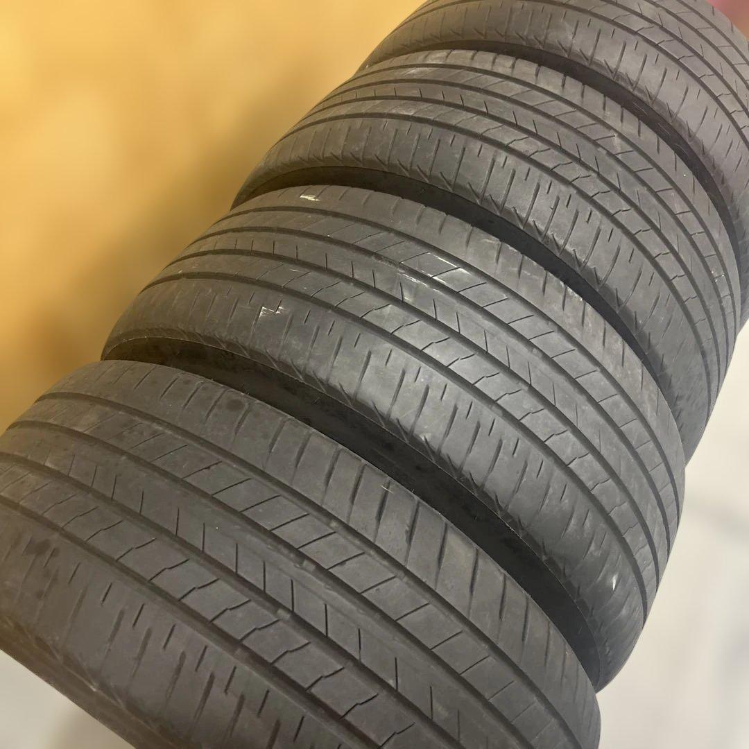 クラウン　レヴォーグ　レガシィなど　225/45R18 4本セット