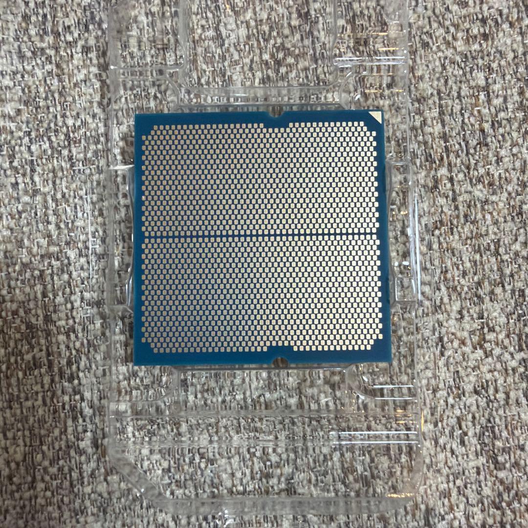 キ*ト様 AMD Ryzen 7 7800X3D CPU 本体　美品