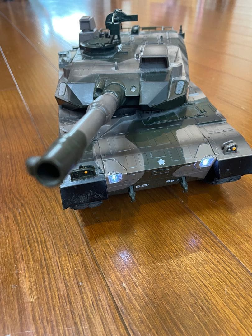 陸上自衛隊　74式戦車、10式戦車　セット