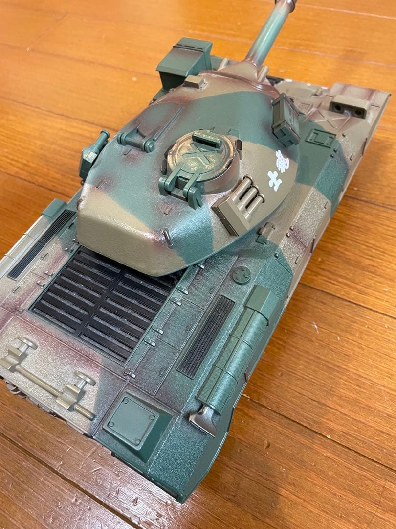 陸上自衛隊　74式戦車、10式戦車　セット