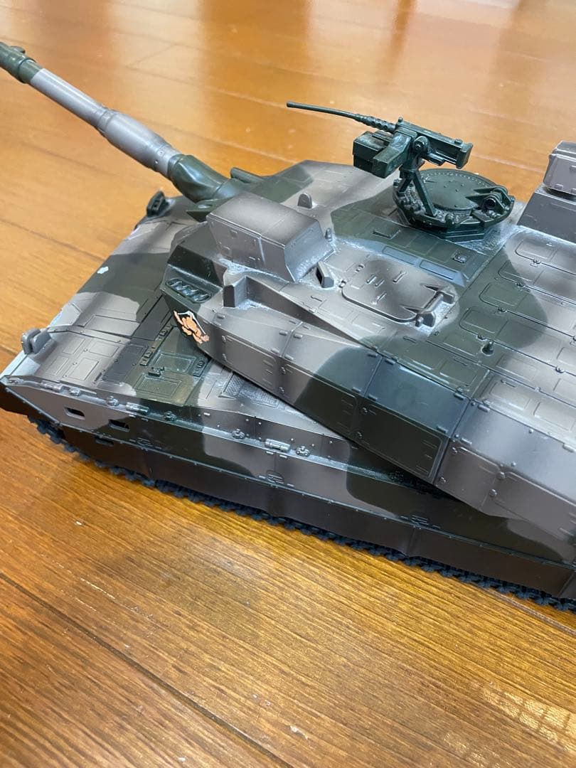 陸上自衛隊　74式戦車、10式戦車　セット