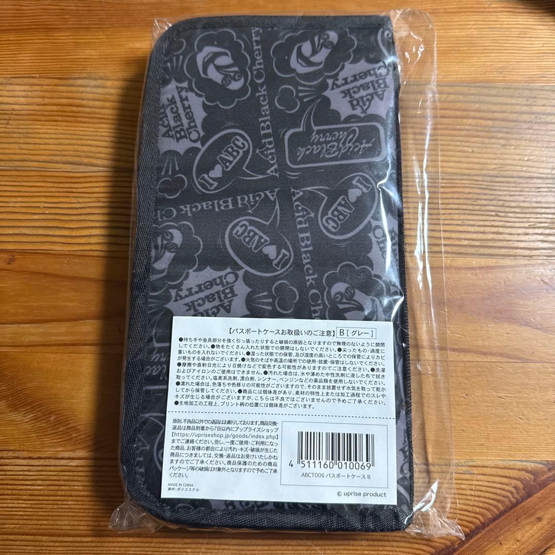 Acid Black Cherry パスポートケース　トラベルバッグ
