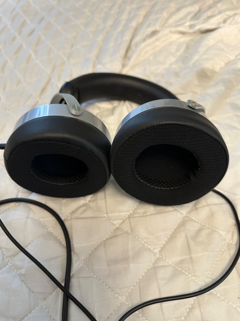 HIFIMAN　HE400se 平面磁界駆動型ヘッドホン