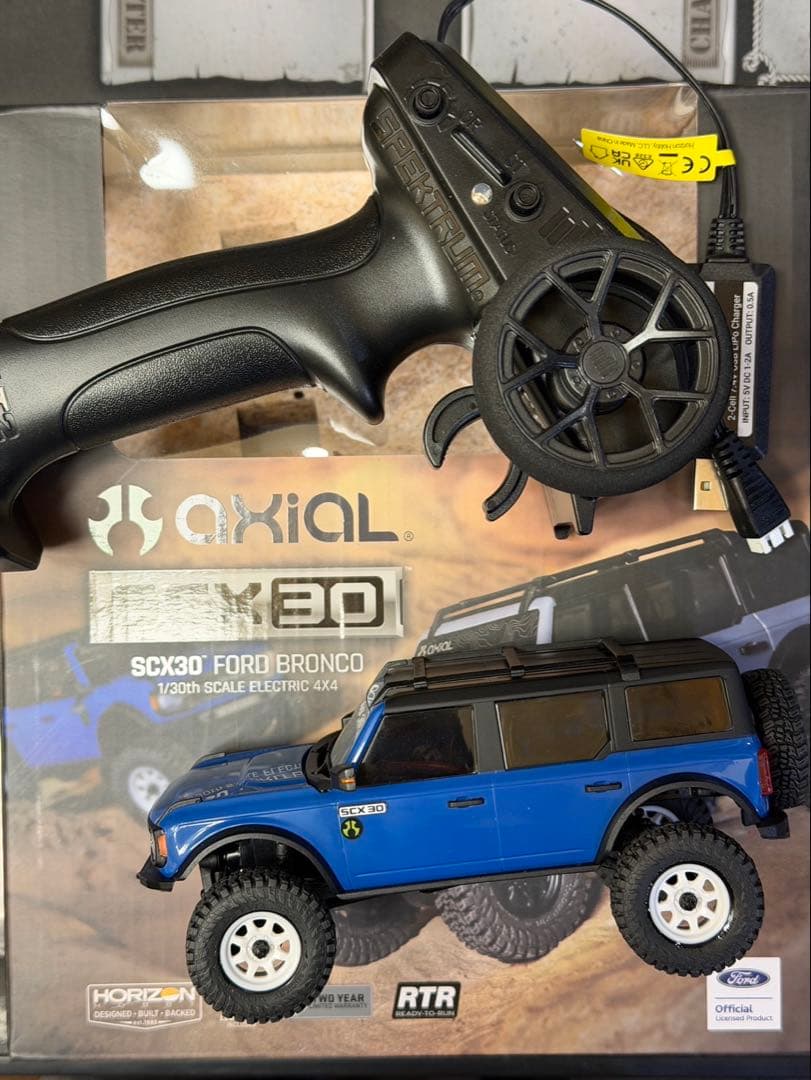 アキシャル　1/30 SCX30 FORD BRONCO