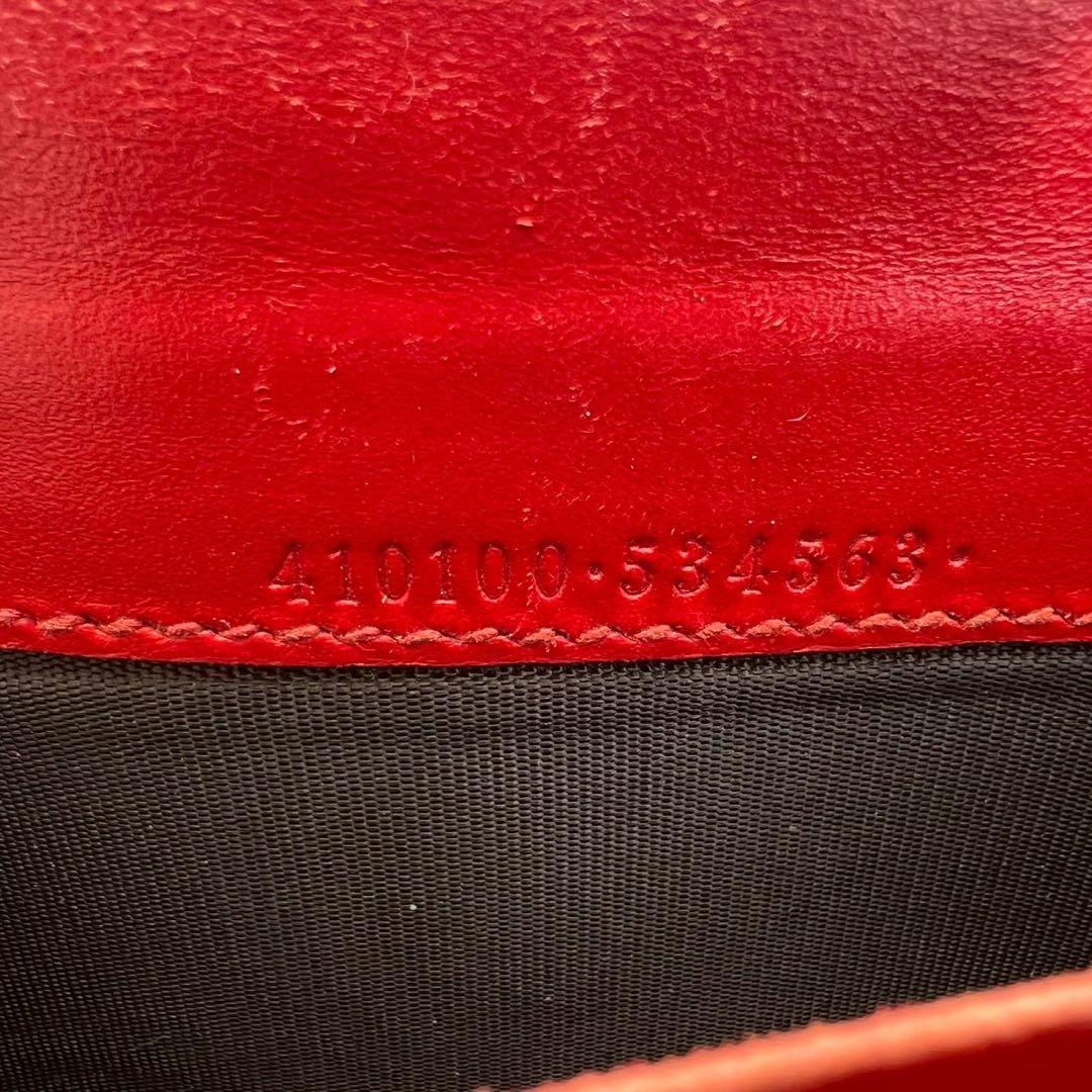 GUCCI　グッチ　二つ折り長財布　GG柄　シマ　　レッド　レディース