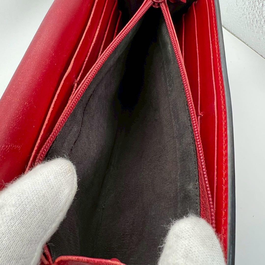 GUCCI　グッチ　二つ折り長財布　GG柄　シマ　　レッド　レディース