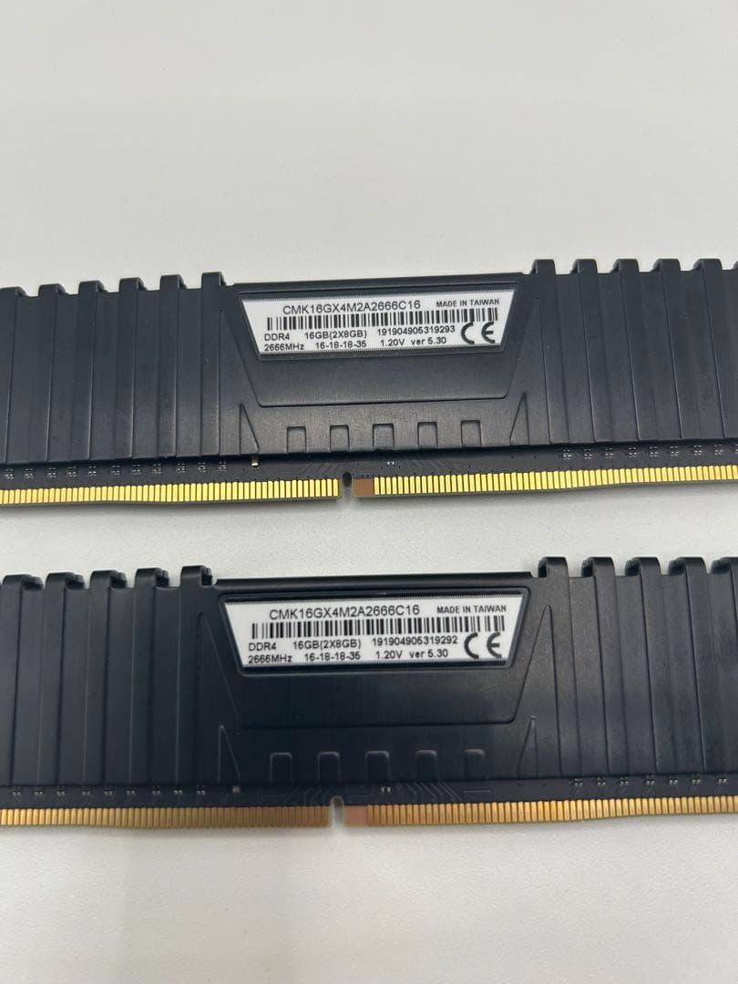 ト*ガ様 【保証あり】Corsair Vengeance LPX DDR4-16