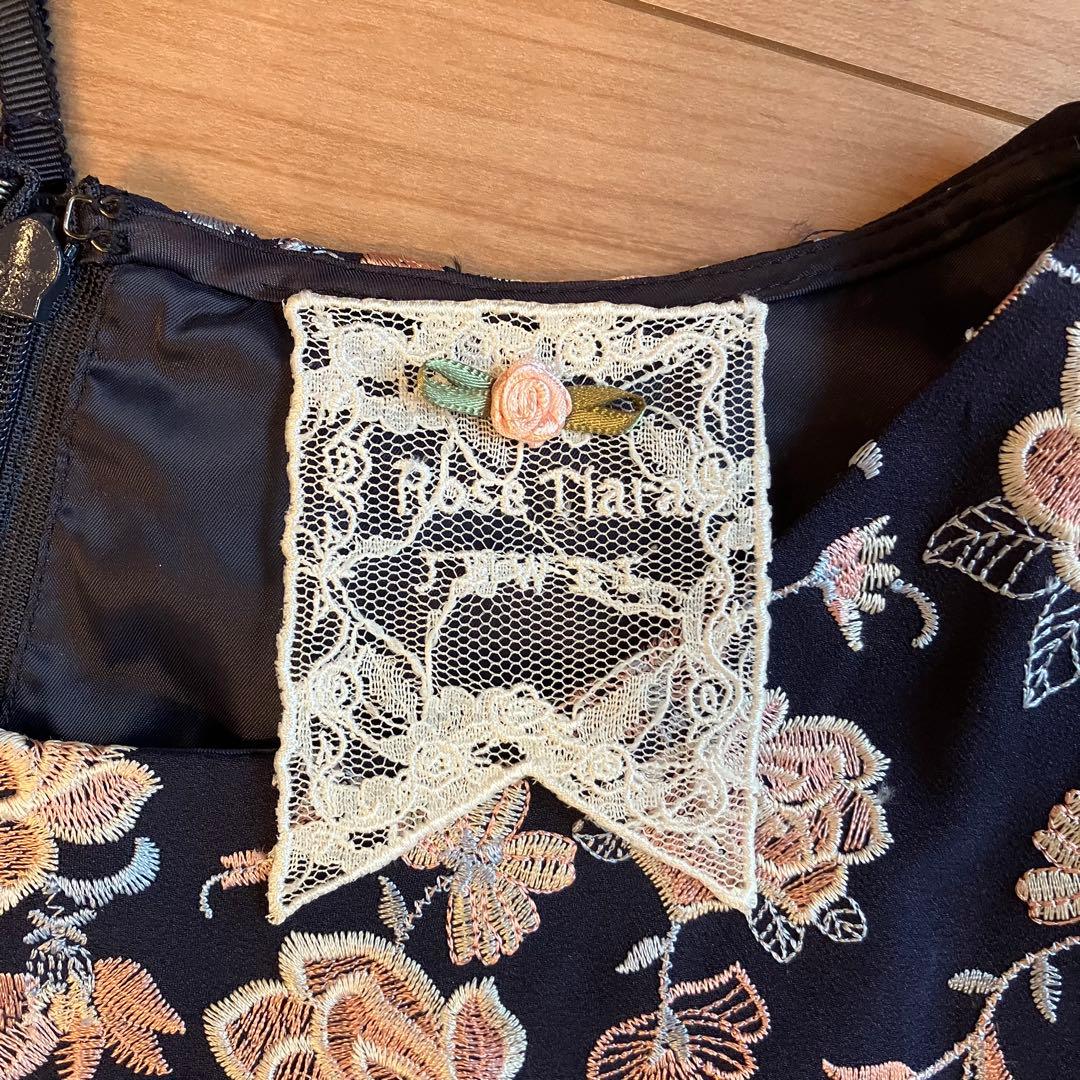 ローズティアラ ジュエル フラワー刺繍ワンピース 46 ネイビー