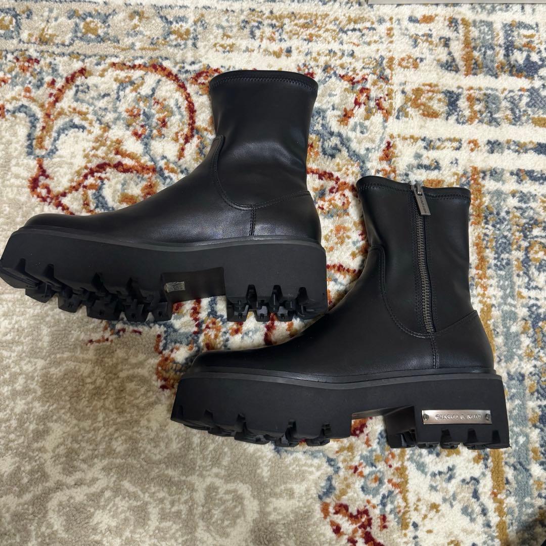 CHARLES & KEITH サイドジップ アンクルブーツ