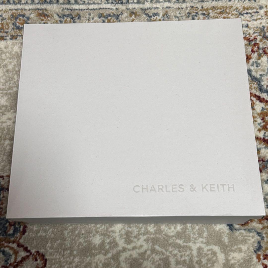 CHARLES & KEITH サイドジップ アンクルブーツ