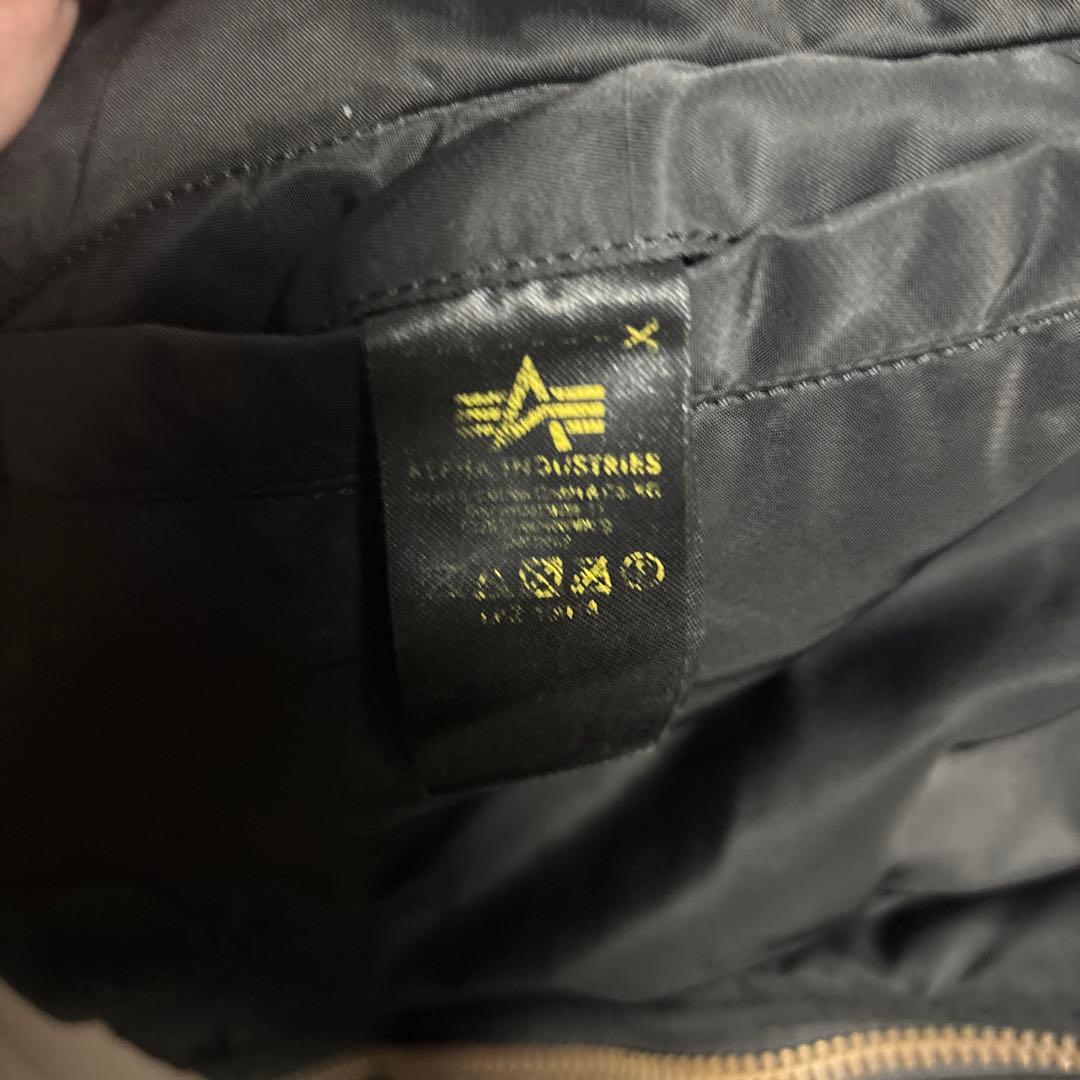 Alpha Industries MA-1 黒