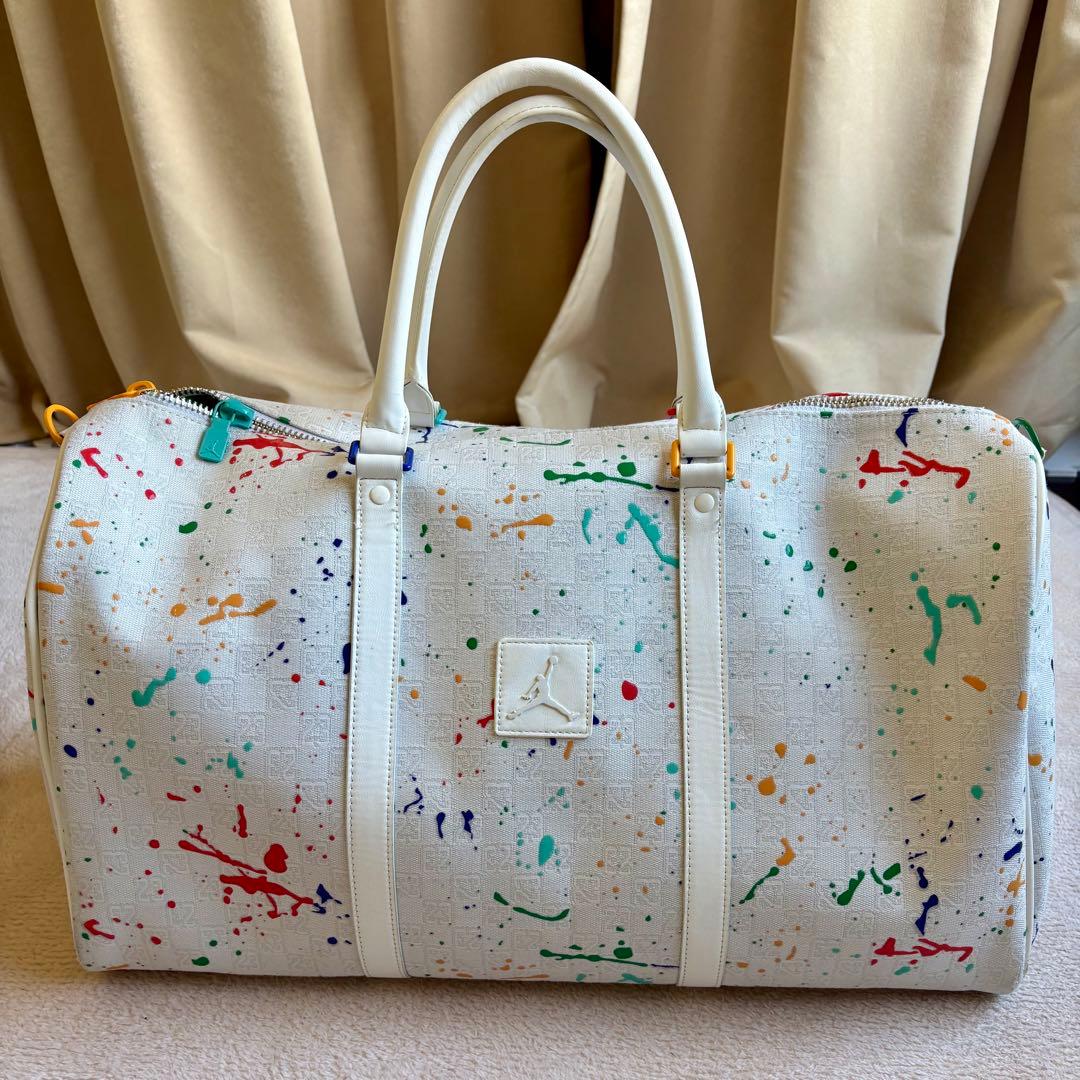 ジョーダン モノグラム ダッフルバッグ 40L ホワイト マルチカラー