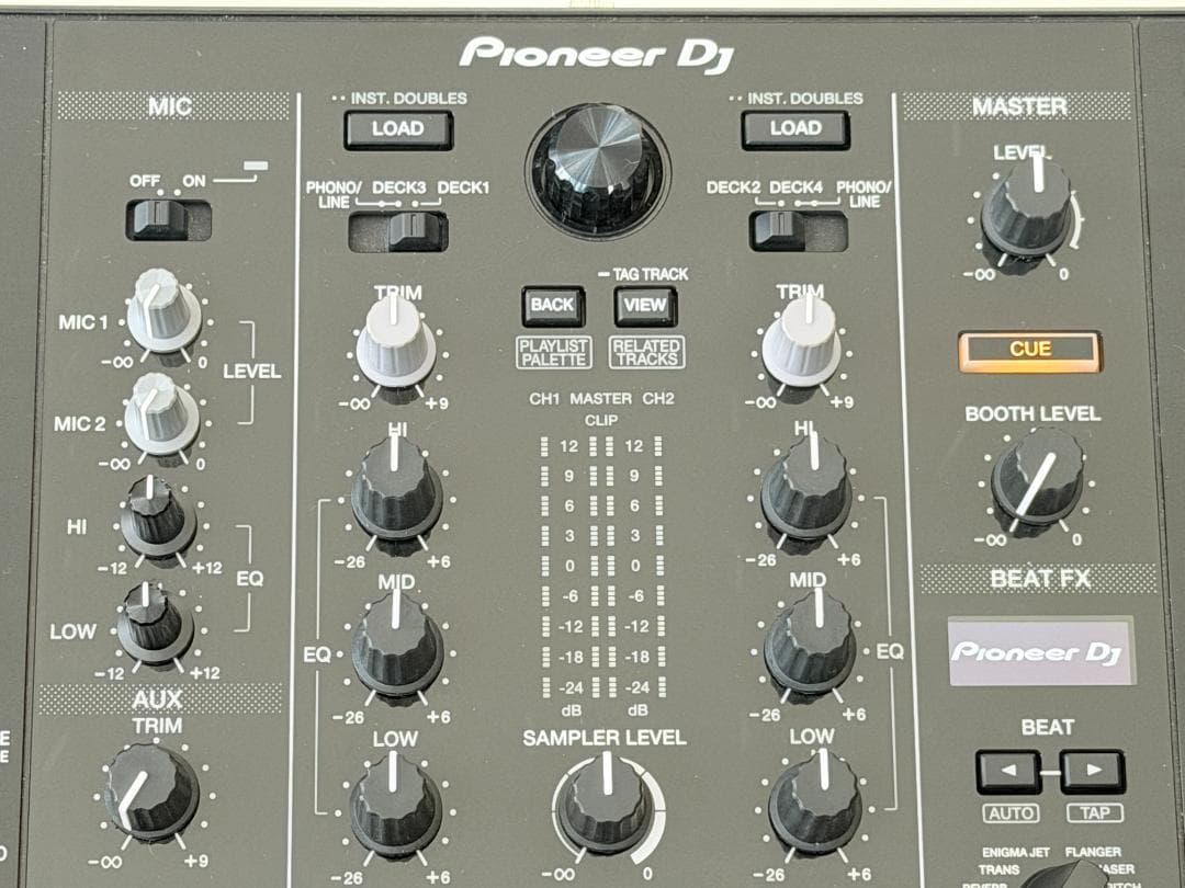 Pioneer DJ DDJ-800 コントローラー