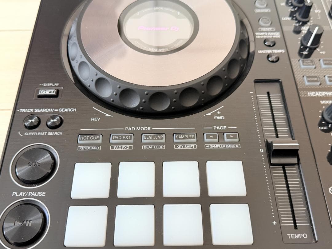 Pioneer DJ DDJ-800 コントローラー