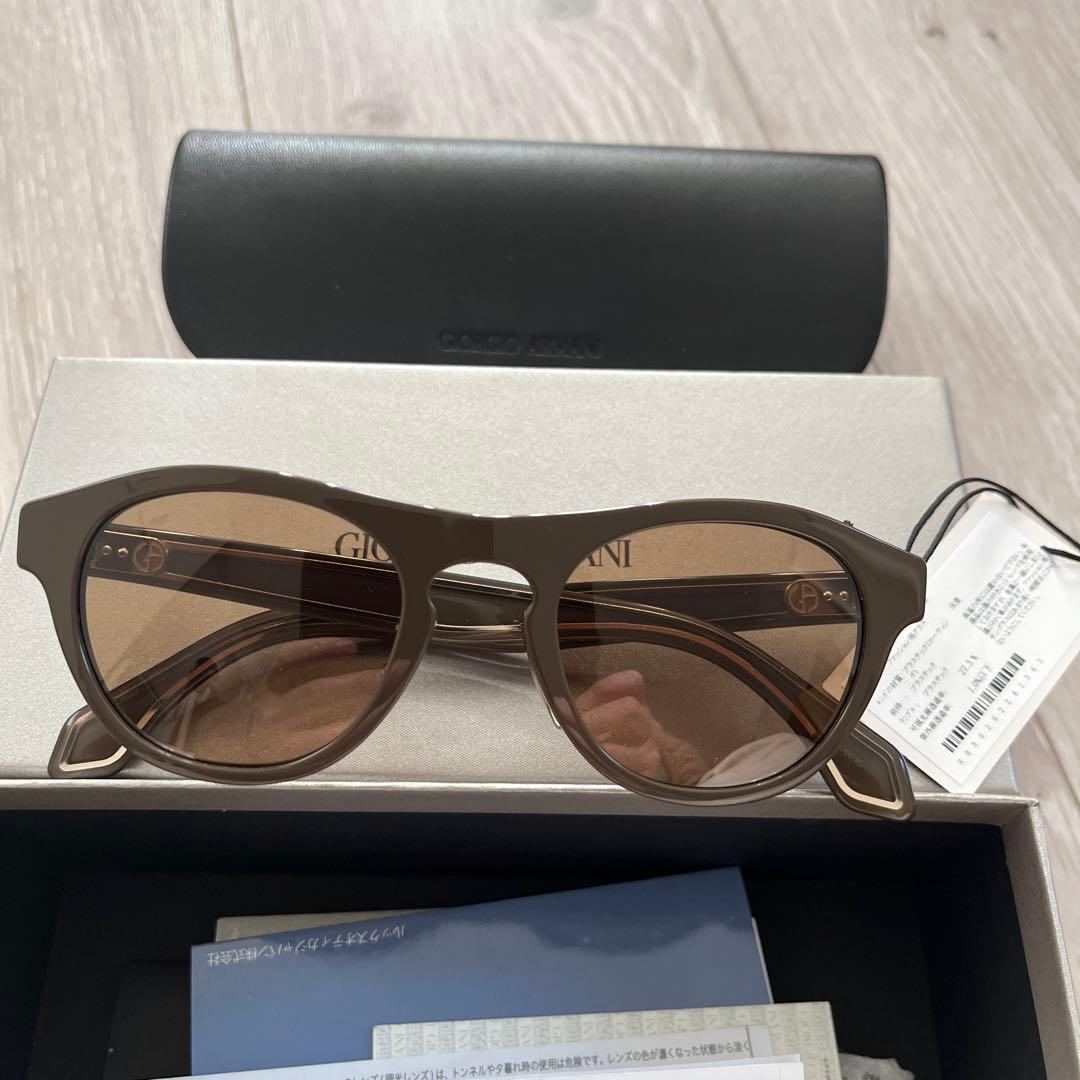タグ付き　アルマーニ　UV-Protected Oval Sunglas