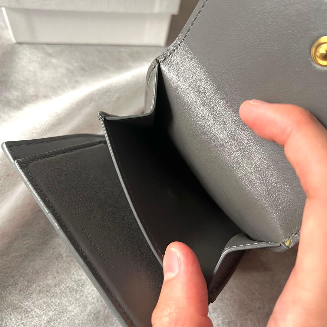 美品 CELINE スモール トリフォールド ウォレット グレー 販売証明書付