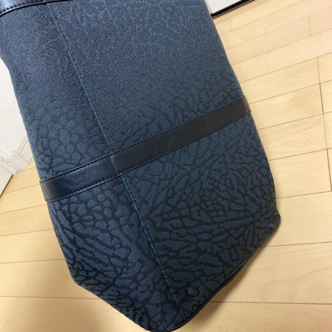 【美品!!】 エアジョーダン　アイコン　ダッフルバック(40L) オフノワール