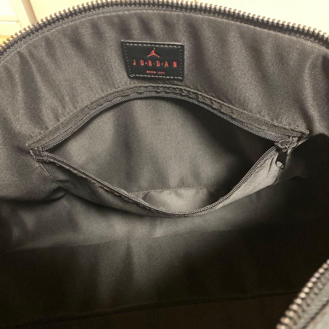 【美品!!】 エアジョーダン　アイコン　ダッフルバック(40L) オフノワール