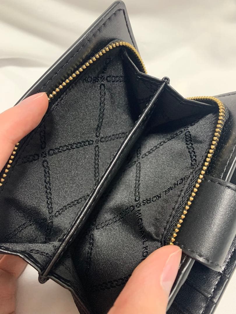 MICHAEL KORS 二つ折り財布