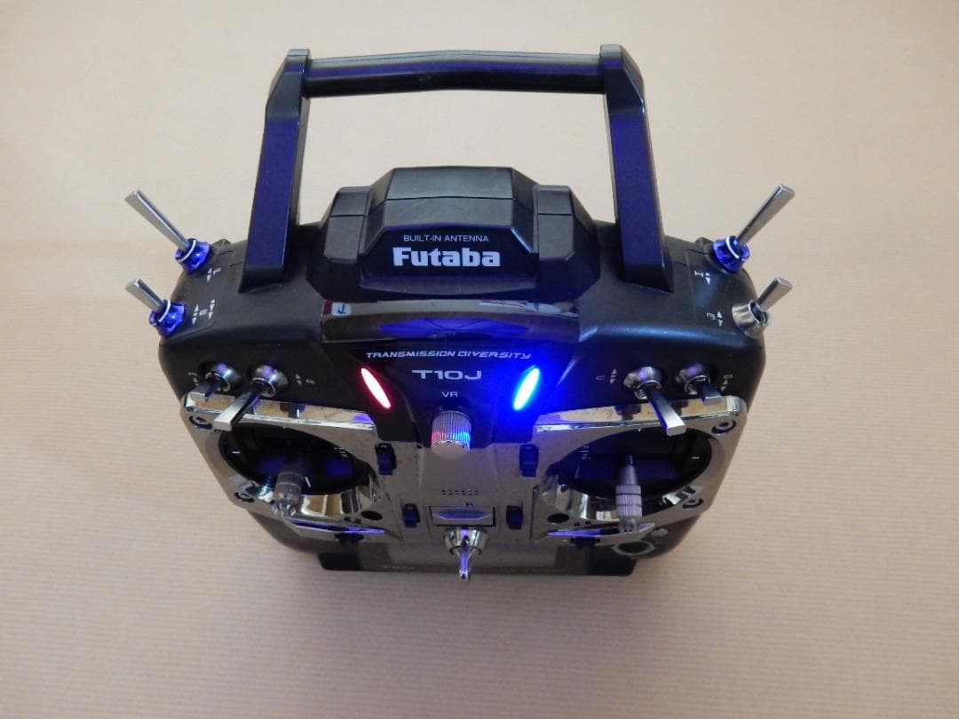 FUTABA T10J ヘリ用 送信機単品 （乾電池仕様） モード１
