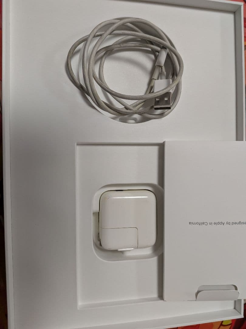 め*ス様 iPad 本体 充電ケーブル付き