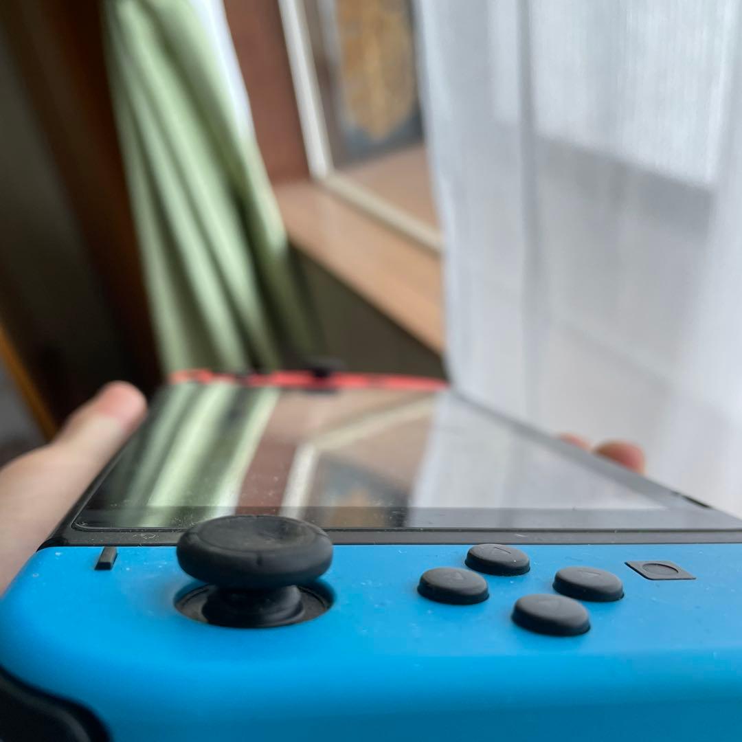 Nintendo Switch 本体 青と赤のJoy-Con 充電器その他備品