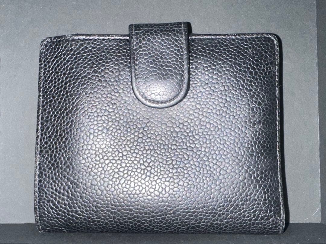 シャネル CHANEL 二つ折り財布 ブラックレザー　黒 正規品
