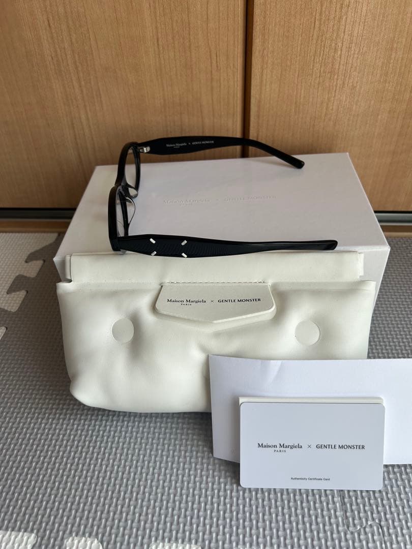 【極美品】 Maison MargielaxGENTLEMONSTERmm209