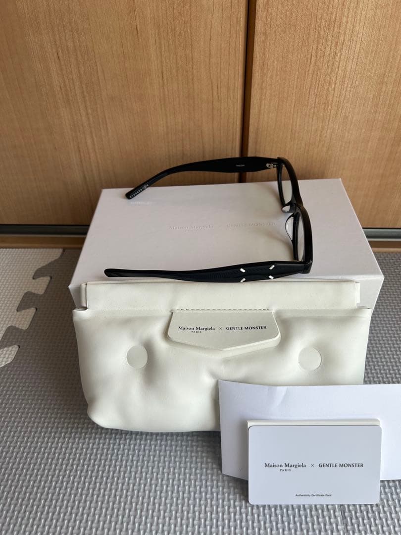 【極美品】 Maison MargielaxGENTLEMONSTERmm209