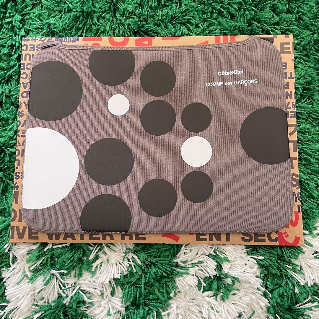 未使用 COMME des GARCONS MacBook Pro 15 ケース