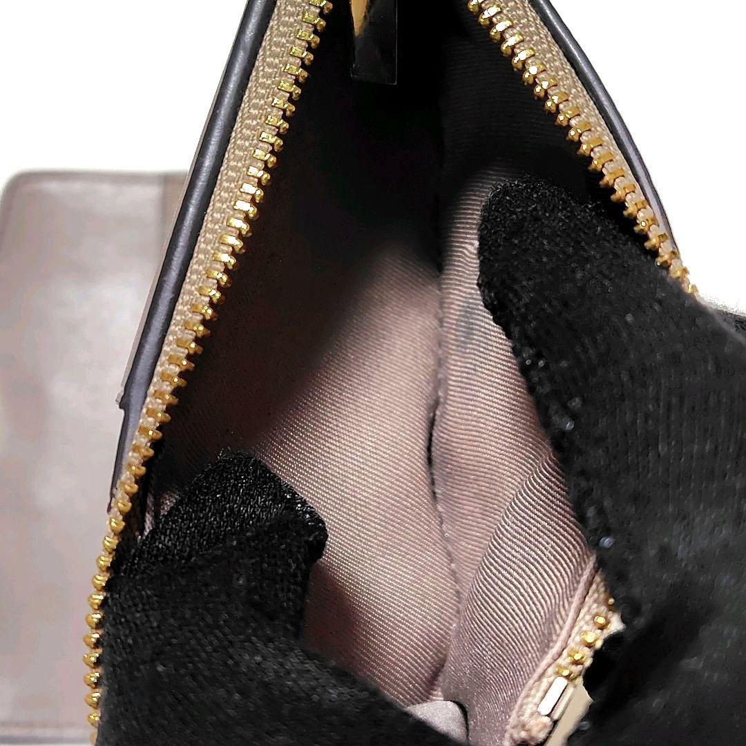 美品✨　トリーバーチ　折り財布　グレージュ　シボ革　金具ロゴ　シンプル