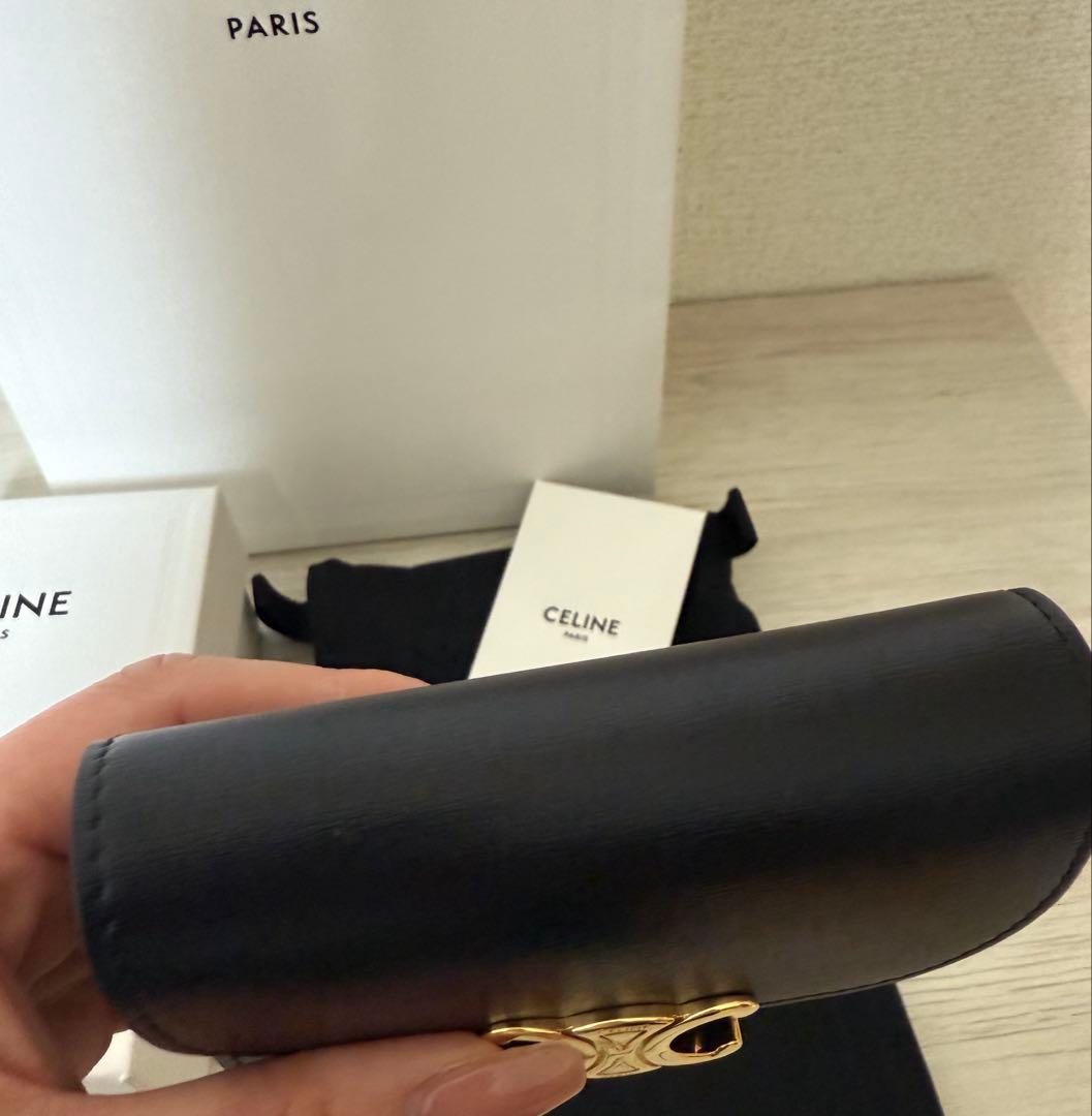 一回短時間使用のみ！ CELINE セリーヌ トリオンフ折りたたみ財布