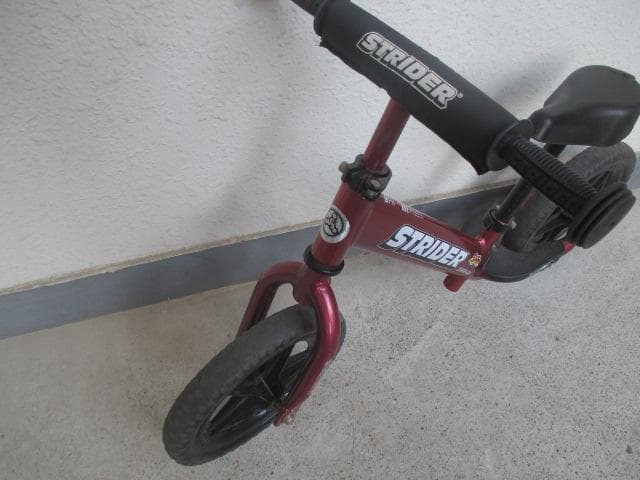 送料無料　ストライダープロ 　STRIDER SPORT レッド　軽量
