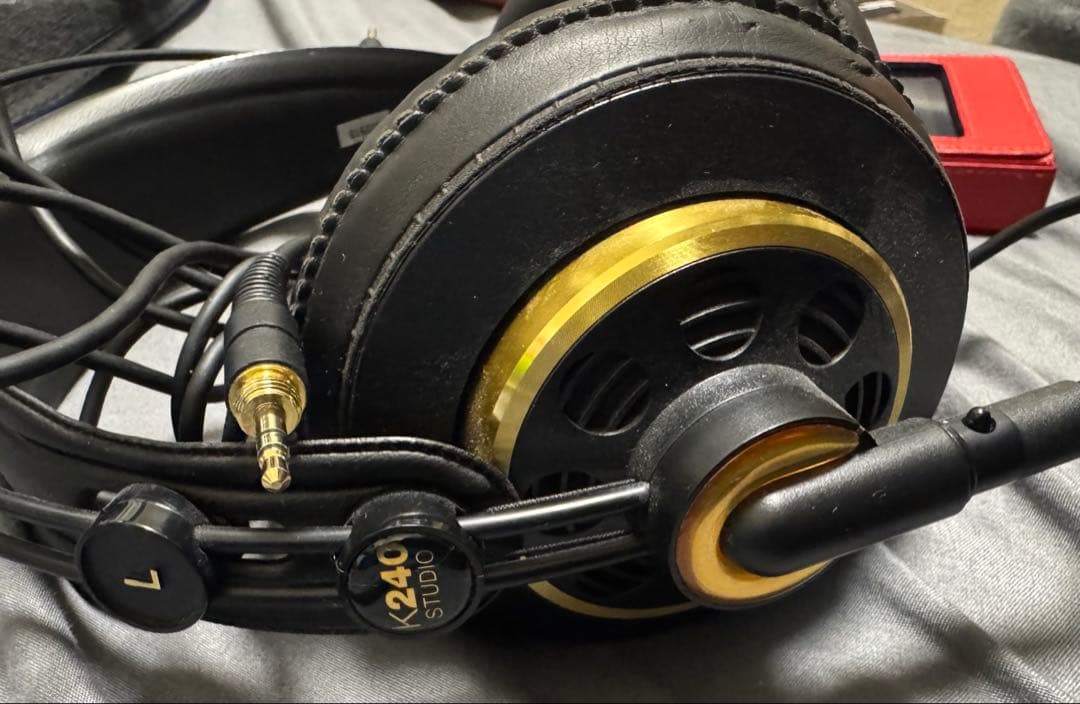 AKG ヘッドホン　hiby R6 pro AL レザーケース　ポーチ　名機