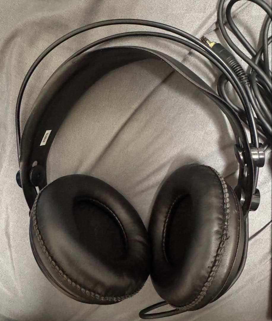 AKG ヘッドホン　hiby R6 pro AL レザーケース　ポーチ　名機