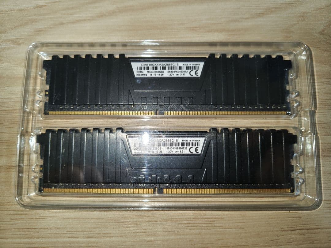CORSAIR VENGEANCE LPX DDR4 16GB（8GB×2）