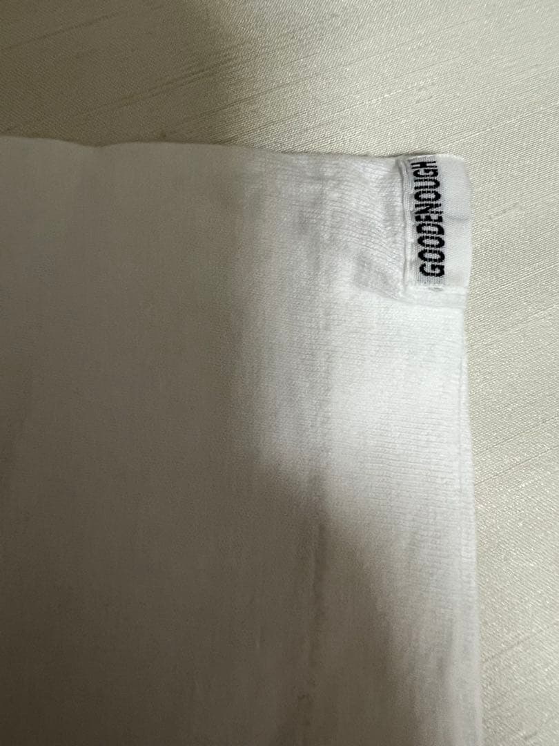 グッドイナフ　ホワイト Tシャツ