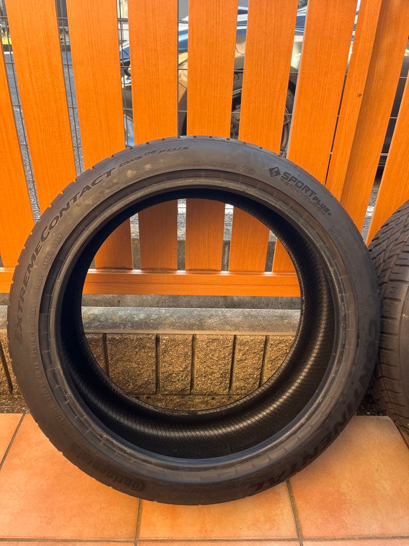 コンチネンタル　エクストリームコンタクトDWS06 PLUS 235/40/19